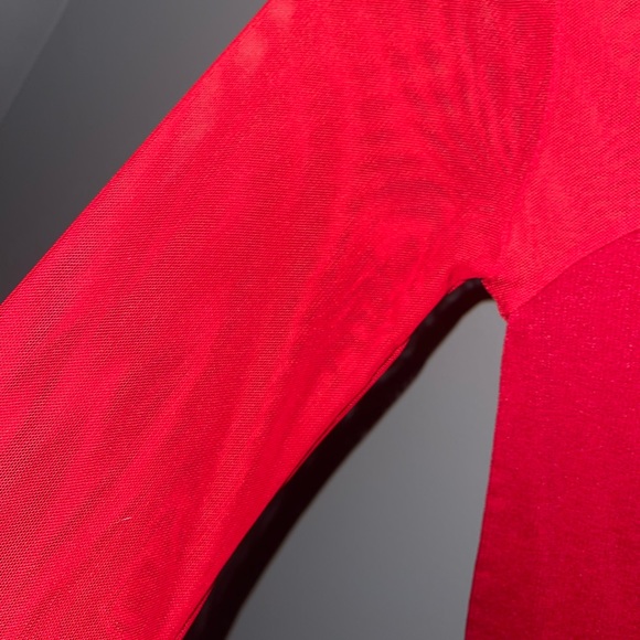 Red Holiday Mesh Long Sleeve Shirt Women’s Size XS - brand new never worn - Picture 6 of 7